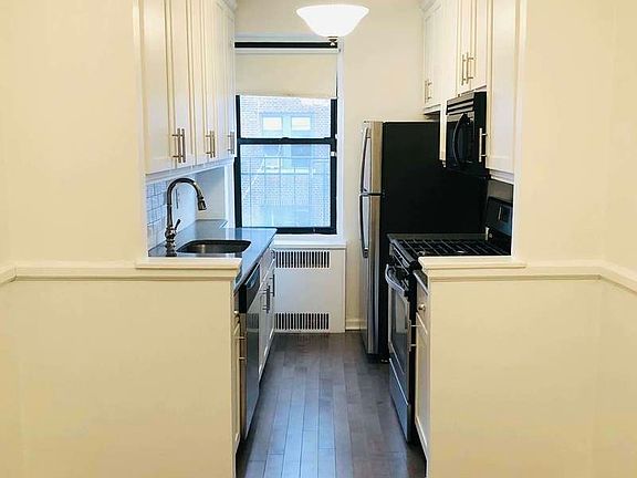 3rd image of 25-40 31st Ave #N