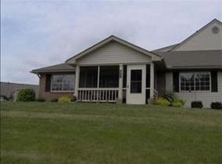 437 Virginia Ct, Pataskala, OH 43062