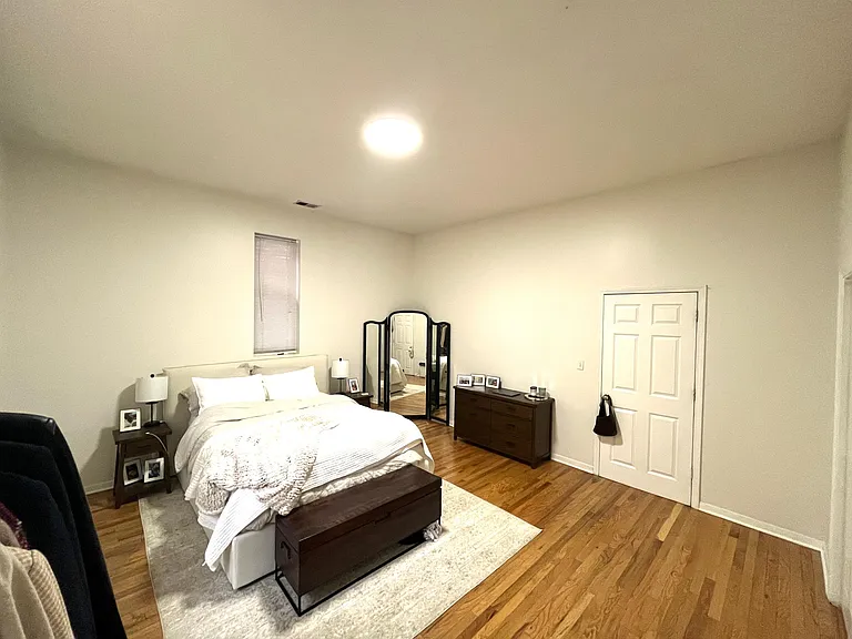 1340 N Dean St #1 — Photo 17