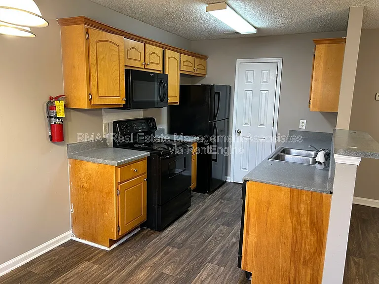 1840 Carrington Dr — Photo 3