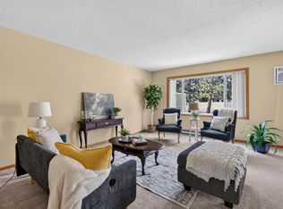 2306 Hillcrest Dr, Brainerd, MN 56401
