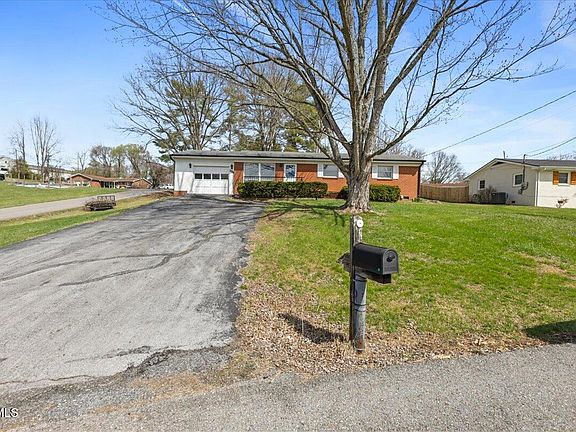 5th image of 208 Lynfield Rd