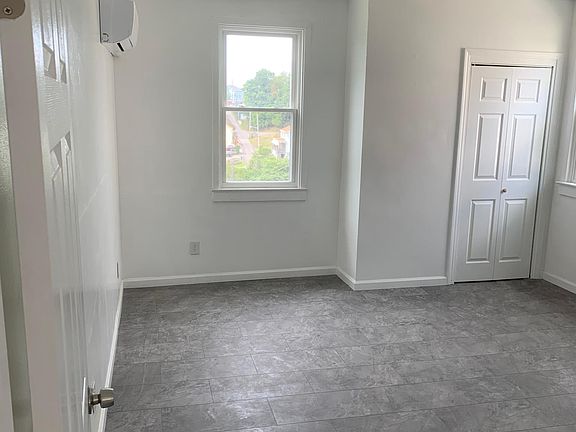 3rd image of 58 Ruth St