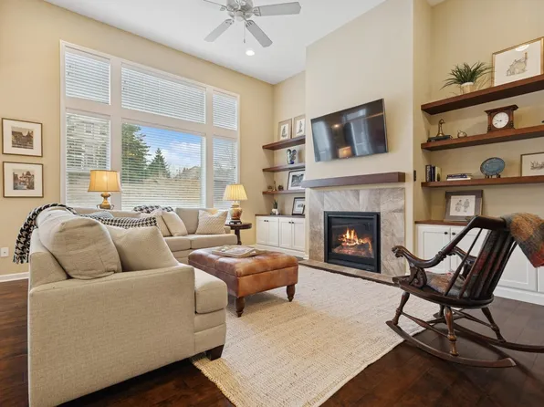 8127 Virginia Pl, Savage, MN 55378