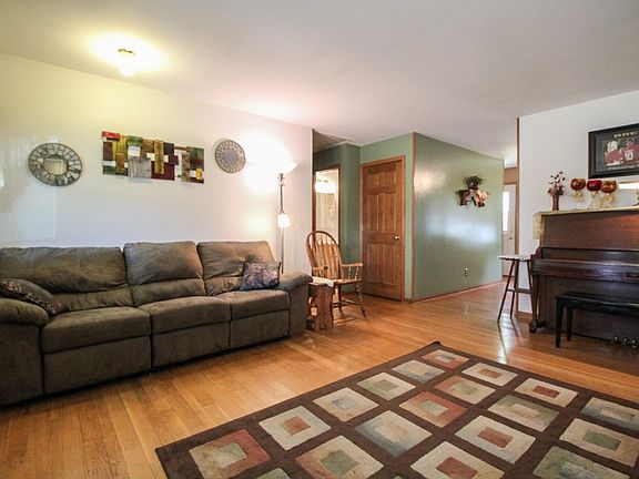 2nd image of 510 Center St