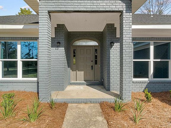 3rd image of 3010 Woodbury Cir