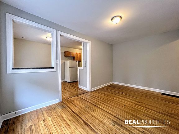4th image of 624 W Barry Ave #B624-e1