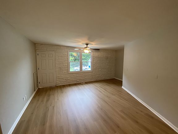 5th image of 130B N Poole St