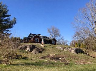 549 E Pine St, Mount Airy, NC 27030