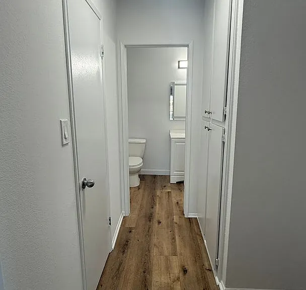 20317 Saticoy St — Photo 25