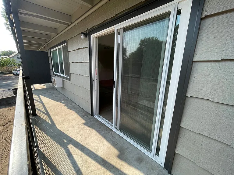 The Courtcrest Apartments — Photo 6