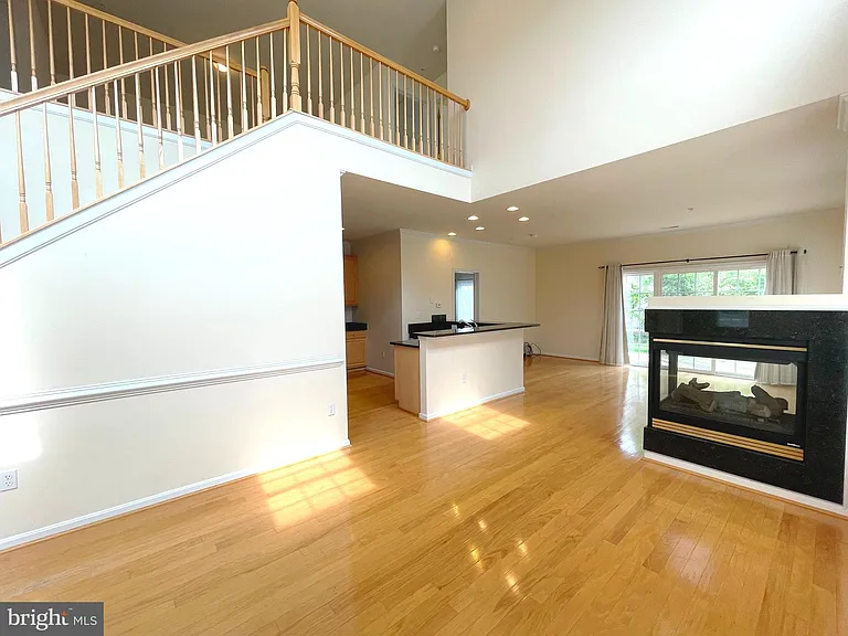 14276 Foxhall Rd — Photo 5
