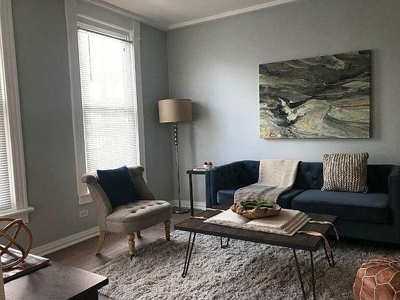 3rd image of 3511 W Dickens Ave #1R