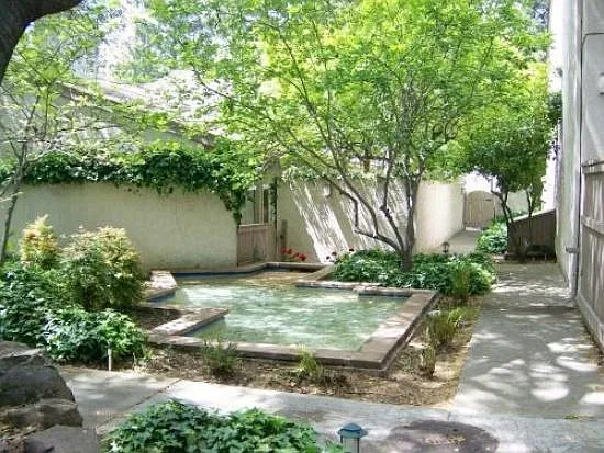 19226 Vineyard Ln — Photo 2