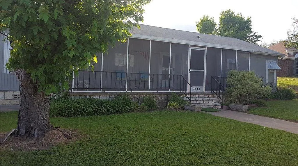 3 bed, 1820 sqft, $1,700 — Photo 1