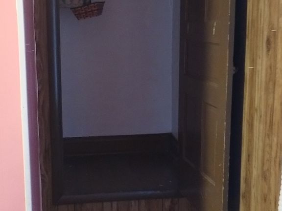 2nd image of 2nd St #2516