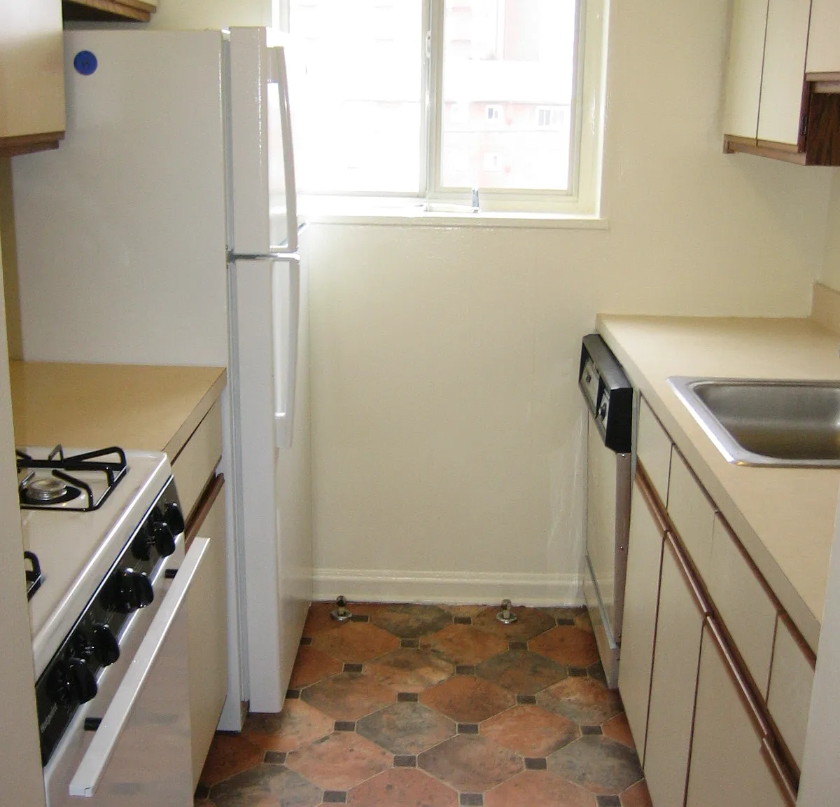 540 N. Thomas St — Photo 2