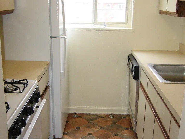 540 N Thomas St — Photo 6