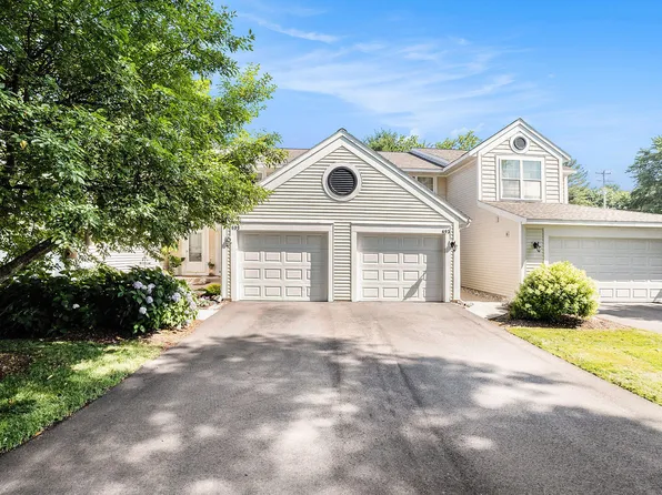 695 Sun Chase Dr, Holland, MI 49424