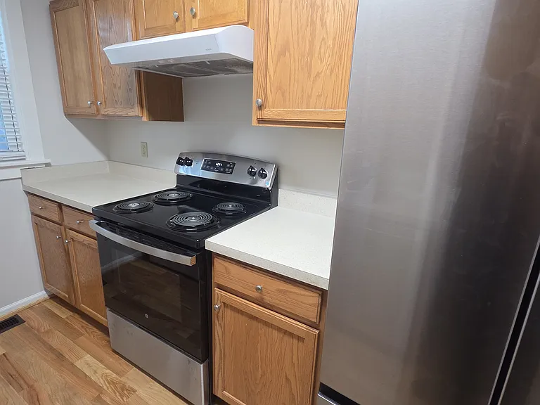 28 W Park Ave #2R — Photo 6
