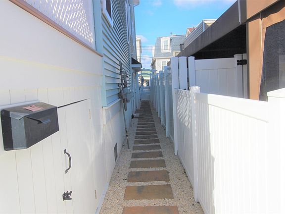 4th image of 1204 Asbury Ave Unit 1