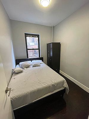 3rd image of 326 W 45th St #2