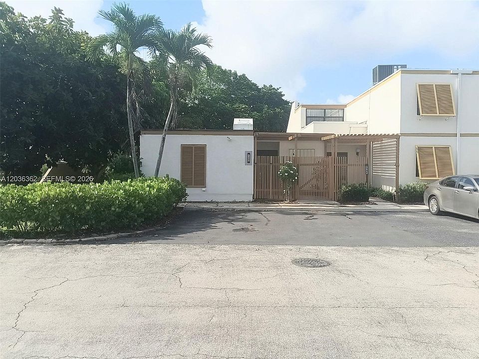 1st image of 1700 SW 131st Place Cir S