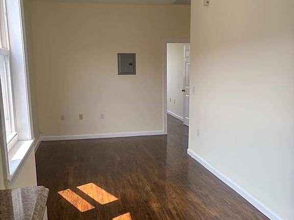 5th image of 42 Hawkins St APT 2R
