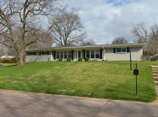 43 Country Fair Ln, Saint Louis, MO 63141