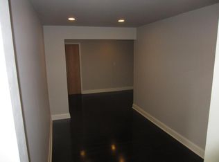 1261 Jarvis Ave, Elk Grove Village, IL 60007