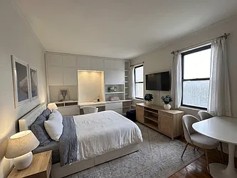 152 East 35th Street, #6G