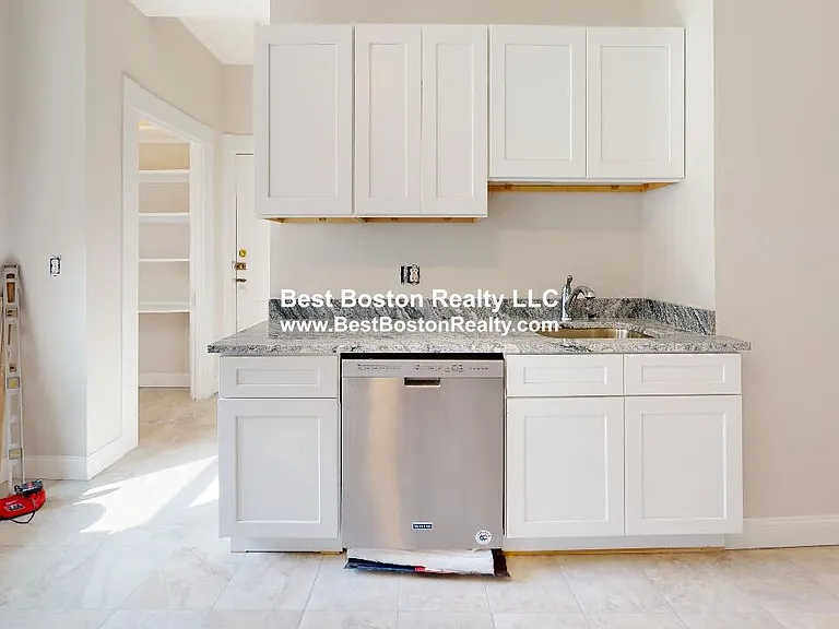 156 School St #6 — Photo 2