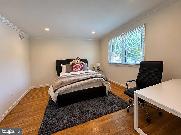 7327 Yates Ct — Photo 17