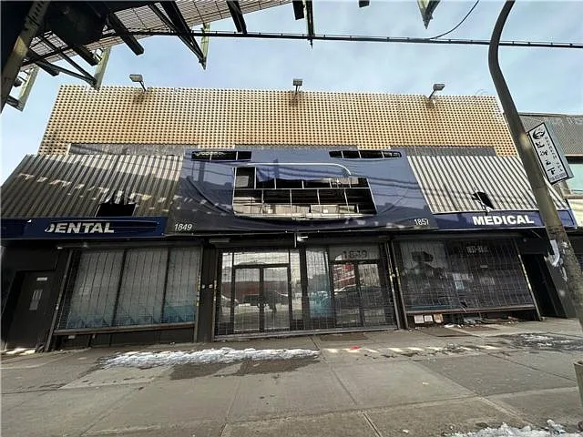 Studio, $30,000 — Photo 1