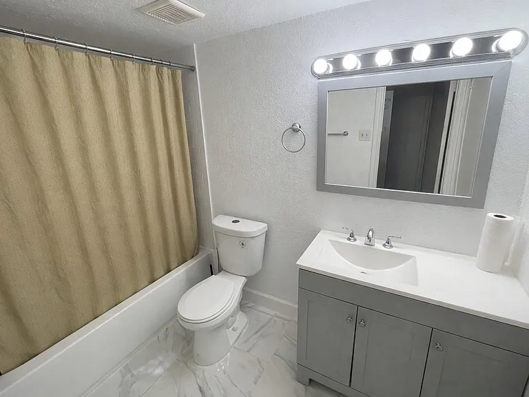 12255 W Village Dr #E — Photo 7