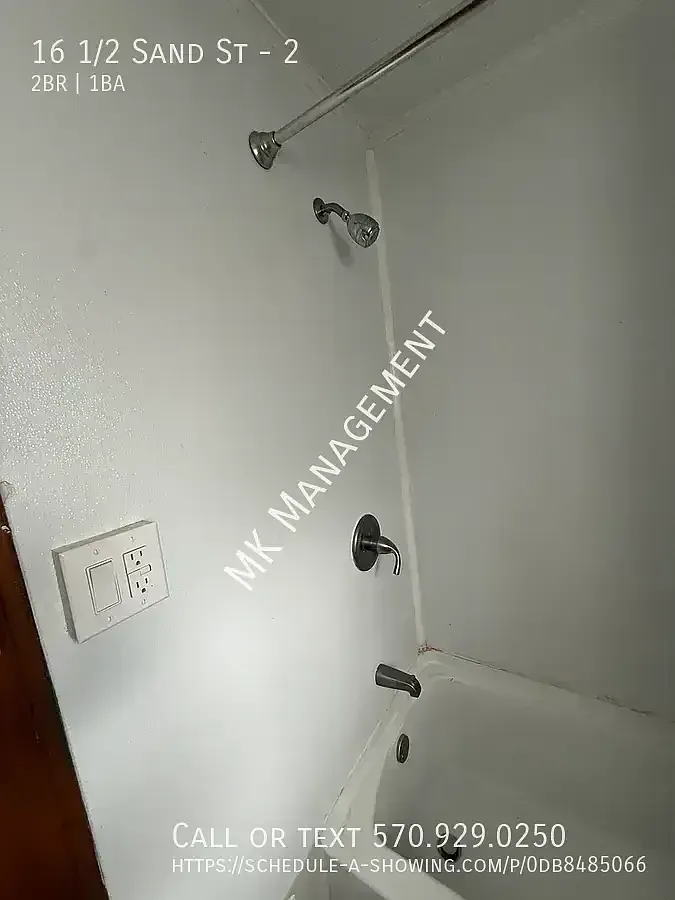2 bedroom/1 bathroom — Photo 1