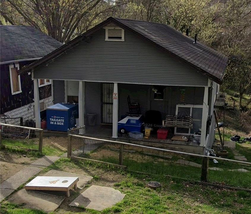 1st image of 1128 Camden Dr