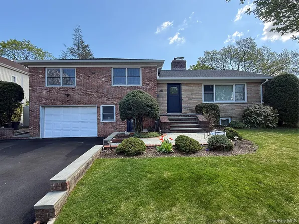 5 Fairfield Avenue, Port Washington, NY 11050