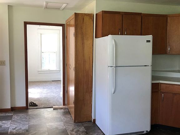 2nd image of 536 W McDonough St