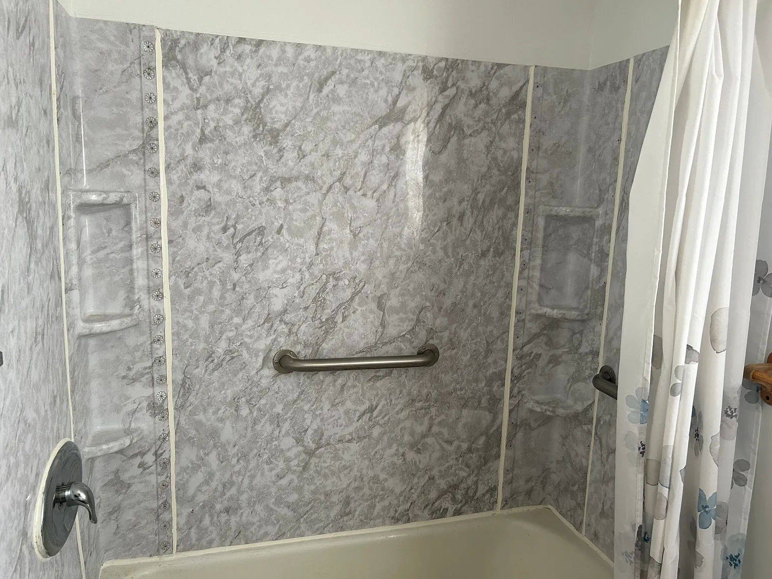 2 bed, 1195 sqft, $1,450 — Photo 4