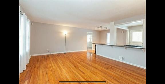 5th image of 5529 W 67th St