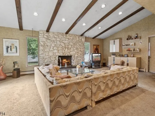 46 Hemlock Ter, Springfield Twp., NJ 07081