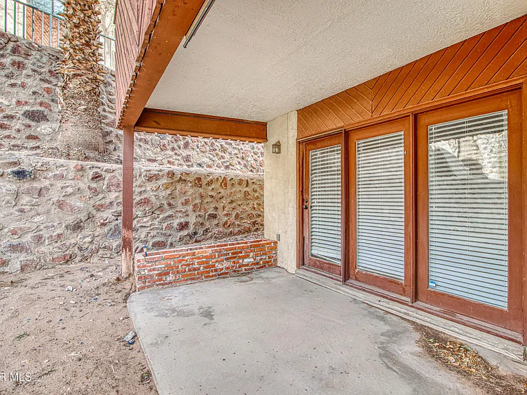 421 Irondale Dr #B — Photo 71