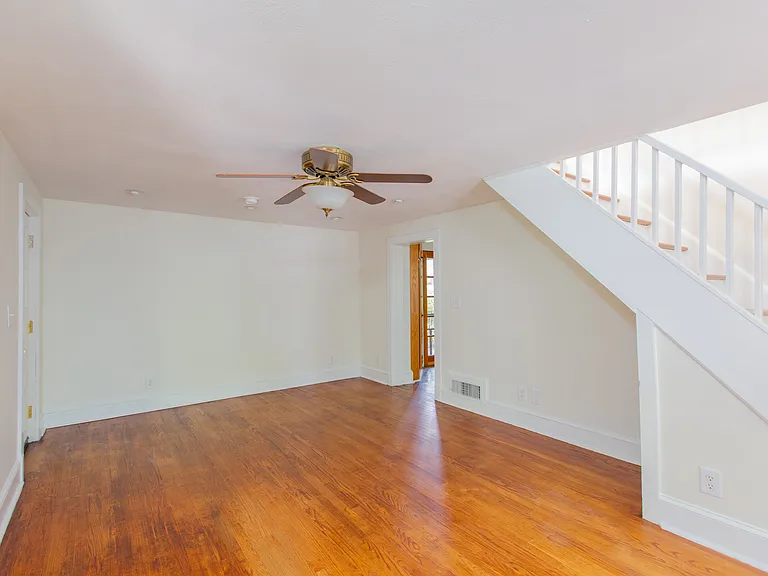 1291 Lockland Ter #B — Photo 5