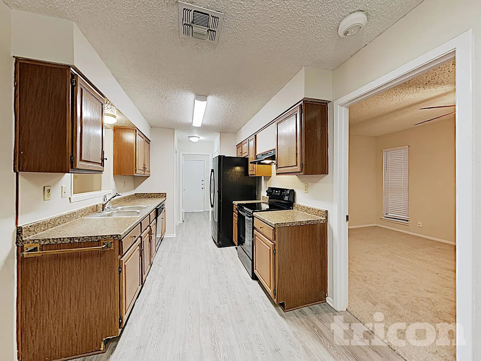 6215 Ridge Arbor Street San Antonio TX — Photo 4