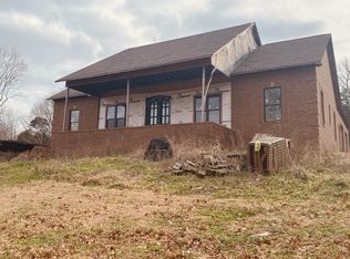 463 Holder Cemetery Rd, Linden, TN 37096