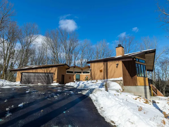 766 Melanie Ln, Oneida, WI 54155