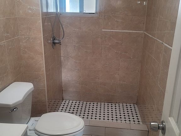 2nd image of 2538 Hering Ave APT 3