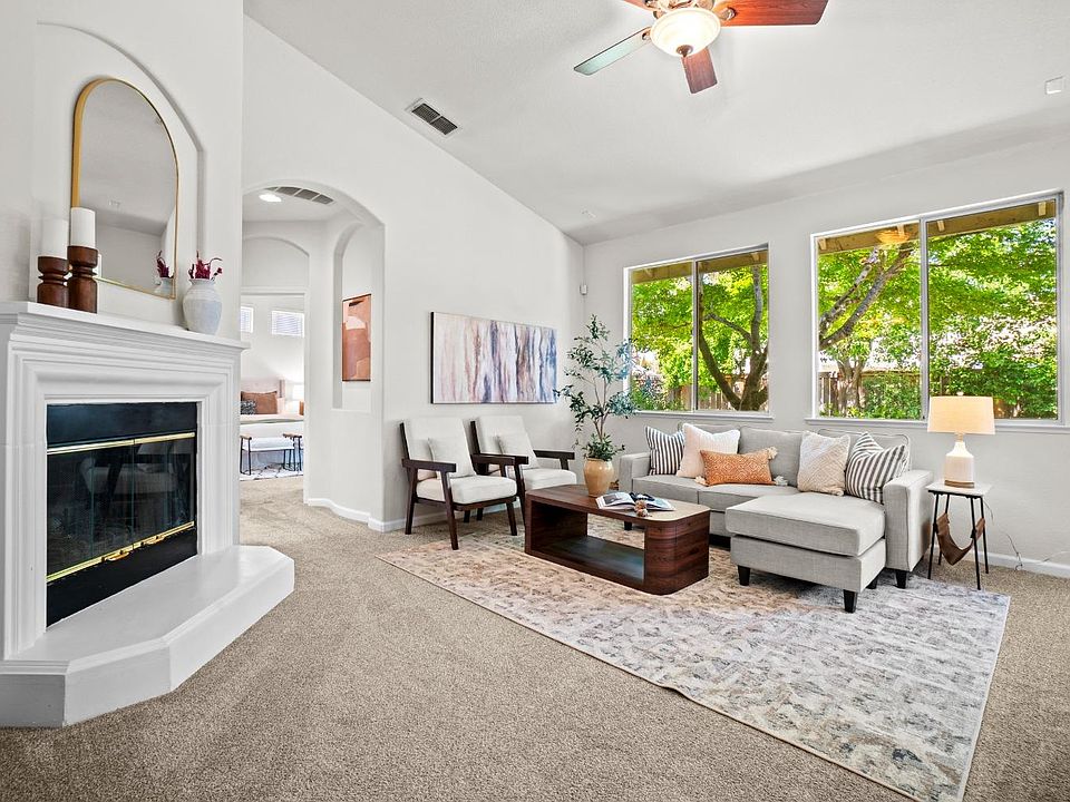 1st image of 2475 Krameria Ave