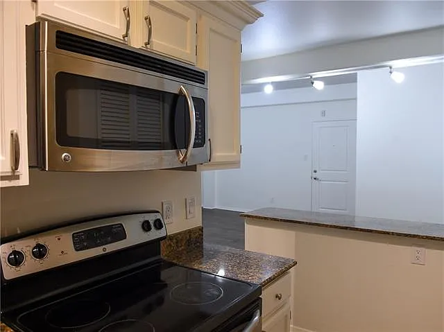 333 Julia St #324 — Photo 3